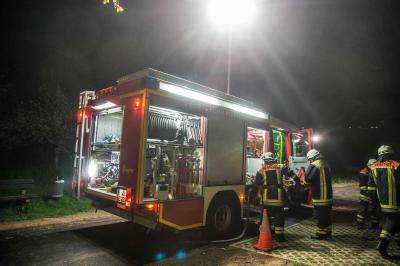 Weinstadt-Endersbach: Puppe in der Rems sorgt fuer Polizei und Feuerwehreinsatz